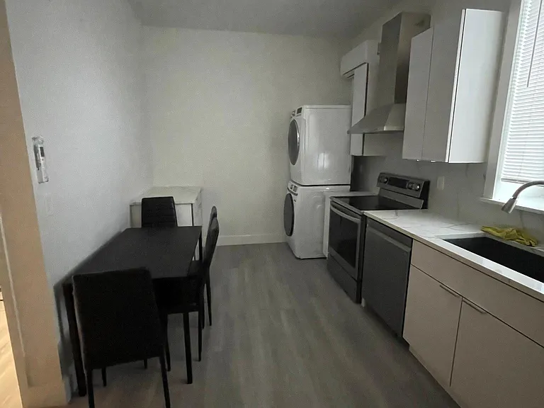 2842 W Girard Ave #2 — Photo 2