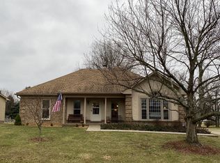 4024 Riveroaks Cir, Louisville, KY