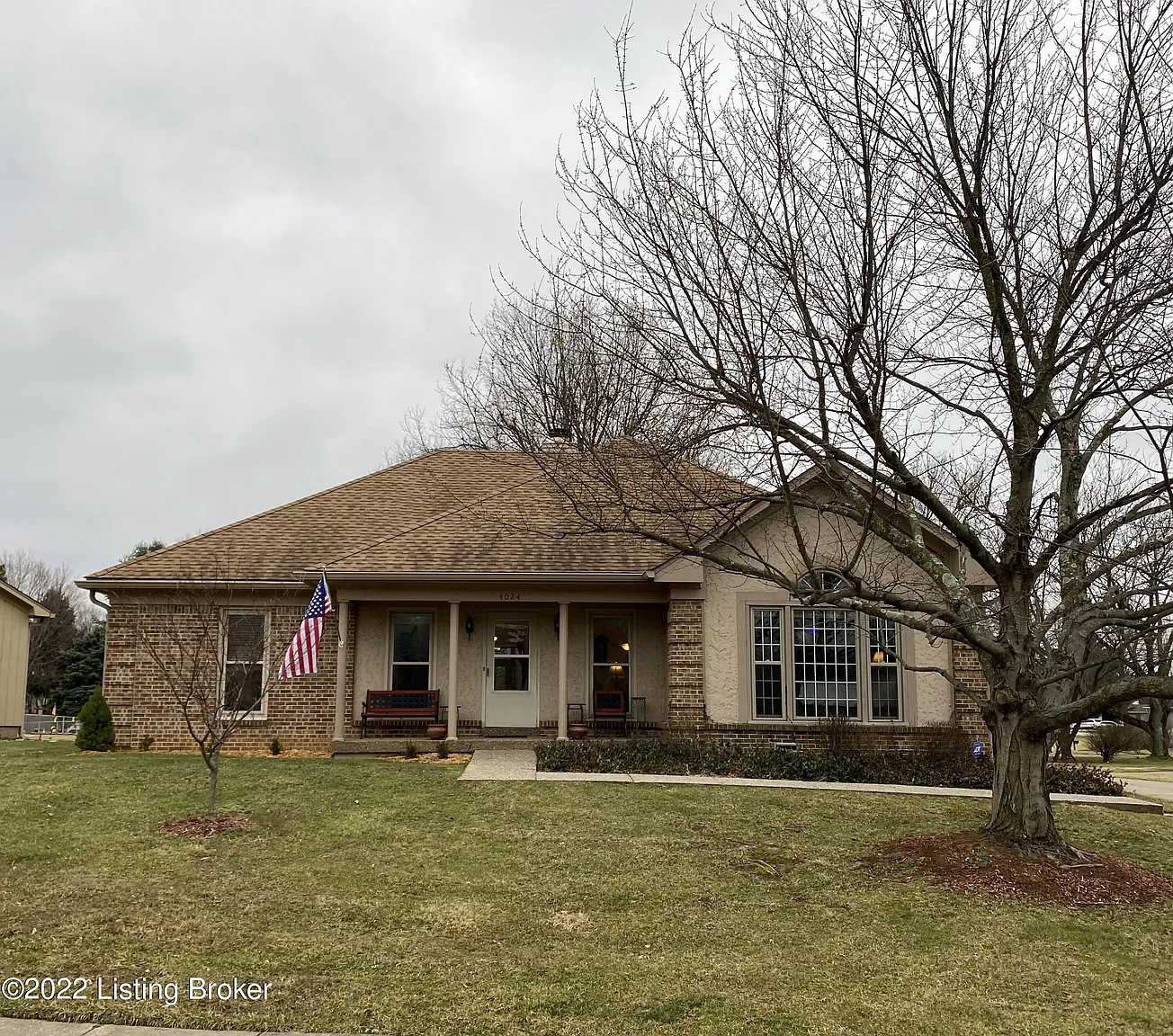 4024 Riveroaks Cir photo 1