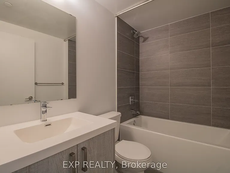 77 Mutual St #2210 — Photo 9