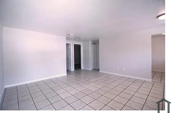 3205 SW 26th Way #C — Photo 8