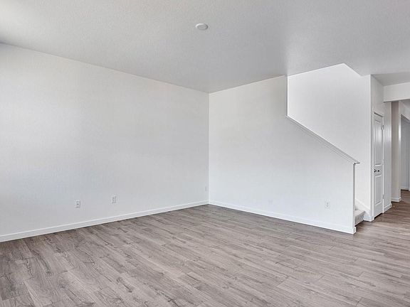 5th image of 812 N Deer Park Street