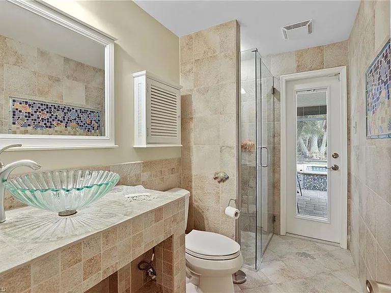 675 Harbour Dr — Photo 24