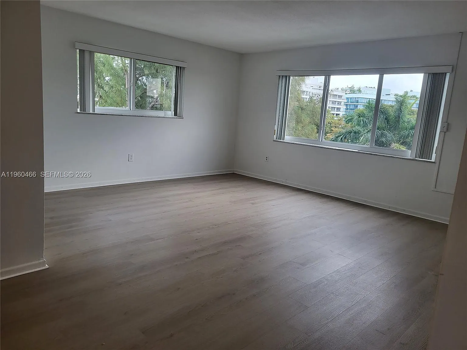 Chatillon Hall Condominiu — Photo 2