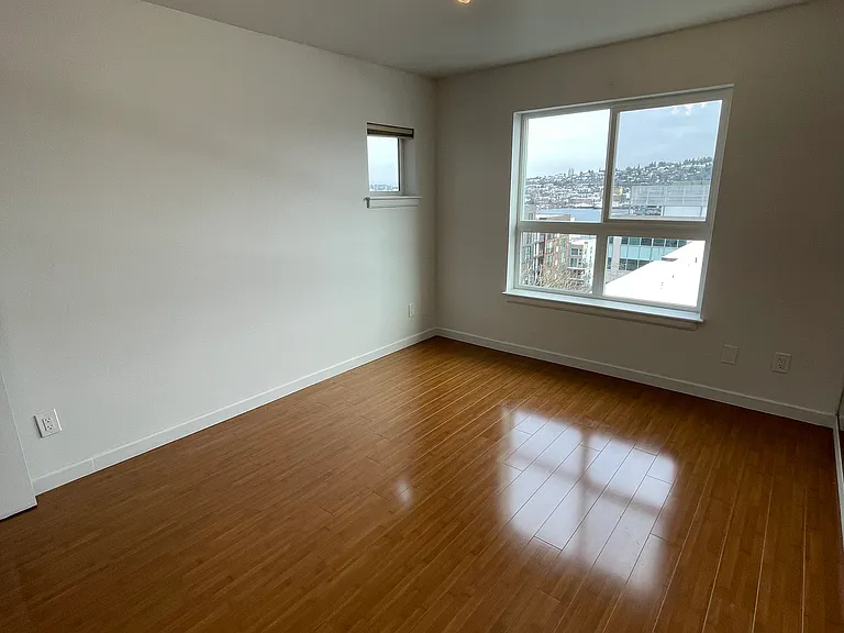 1504 Aurora Ave N #307 — Photo 11