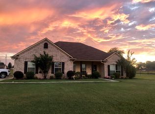 230 Singing J Cir, Longview, TX 75605