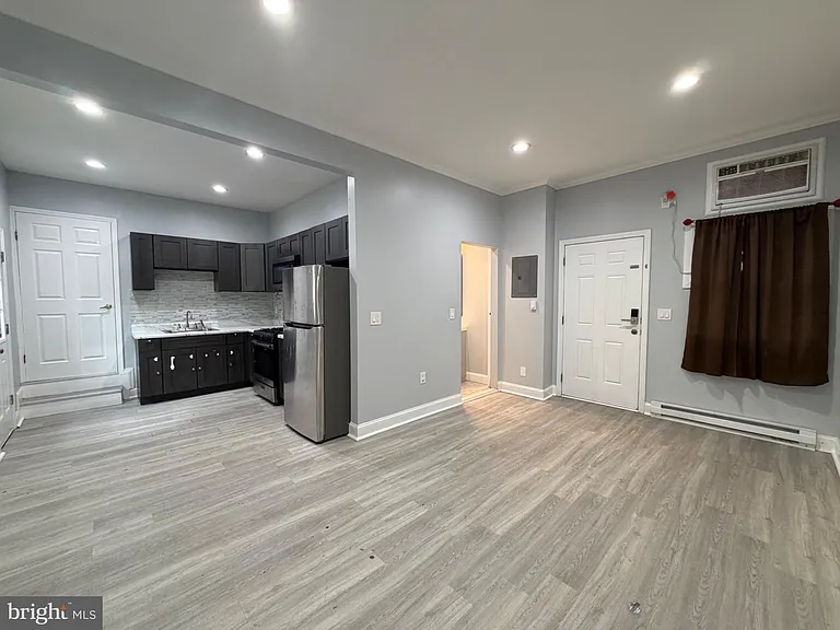 345 Woodland St — Photo 1