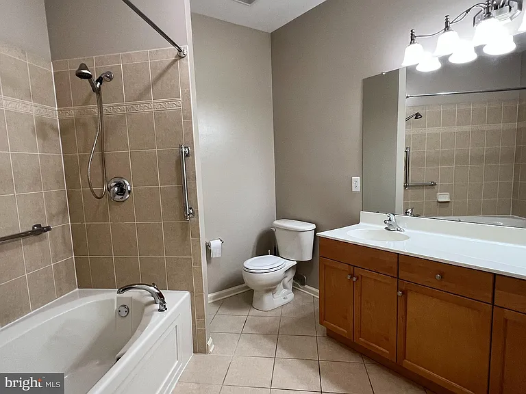 212 Masterson Ct — Photo 10