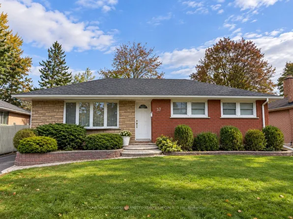 37 Downsview Dr, Barrie, ON L4M 4P9