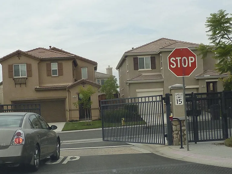 27089 Dolostone Way — Photo 3