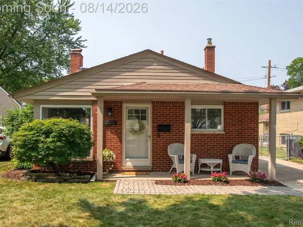 449 N Webik Ave, Clawson, MI 48017