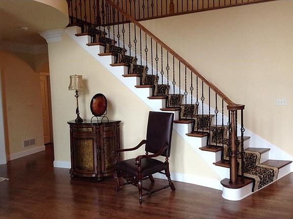 Gracious Staircase