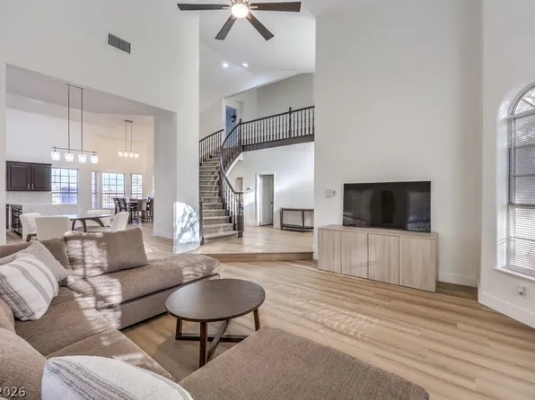 5152 Forest Oaks Dr, Las Vegas, NV 89149