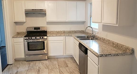 5th image of 12107 Holt Dr