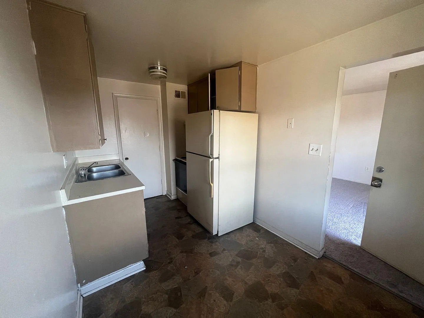 829 Westside Blvd NW — Photo 3