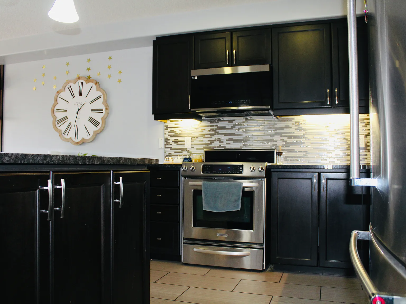 3 bed, 2.5 bath, 1440 sqft, $2,700 — Photo 3