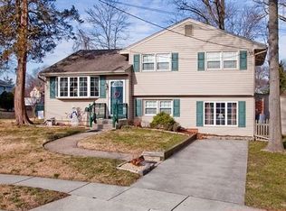 4 Cypress Cir, West Deptford, NJ 08096