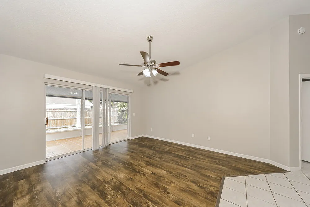 3 bed, 2.0 bath, 1611 sqft, $2,620 — Photo 4