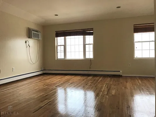 Rented by Hillel Realty Group | media 11