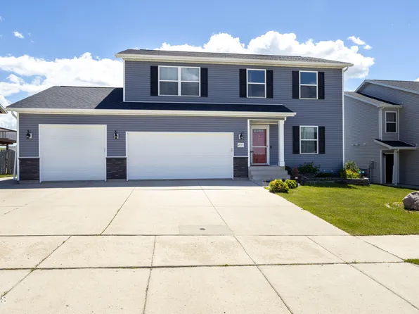 4717 Corvette St NW, Mandan, ND 58554