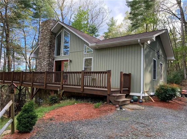 231 Laurel Rd, Purlear, NC 28665