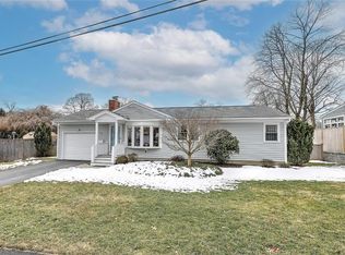 14 Landon Rd, Warwick, RI 02888