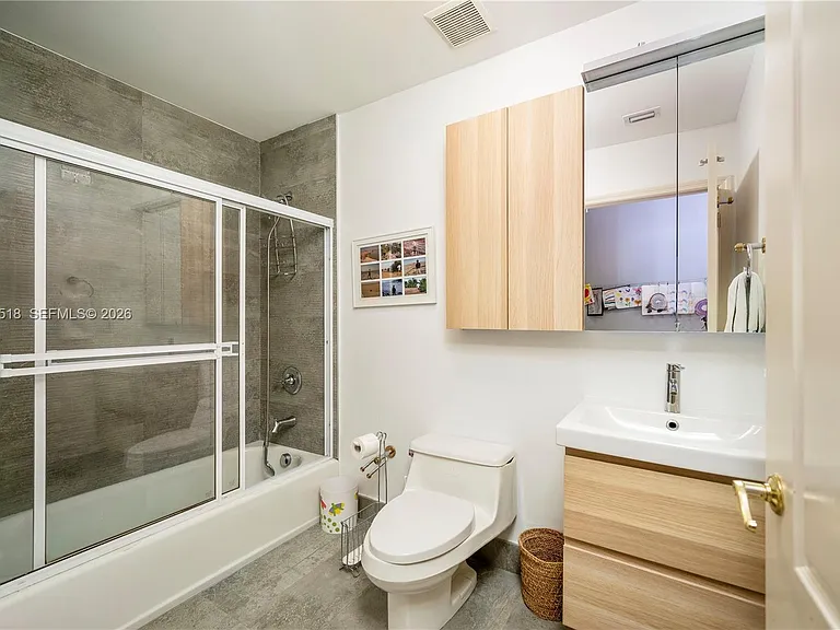 1413 Sunset Harbour Dr #209 — Photo 15