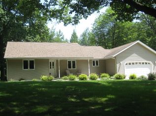 11812 N Vickeryville Rd, Edmore, MI 48829