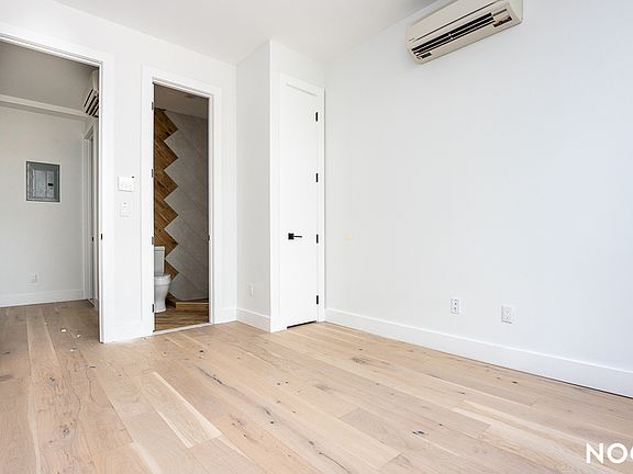 3rd image of 491 Evergreen Ave #4B