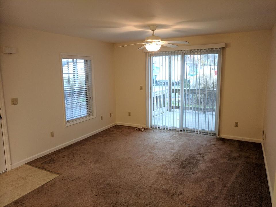 2nd image of 217 W Main St APT 4