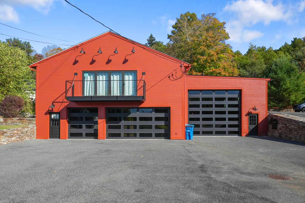 next background image