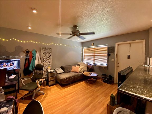 4th image of 4163 SW 67th Ave APT 215C