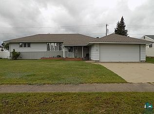 20 Garden Cir, Babbitt, MN 55706