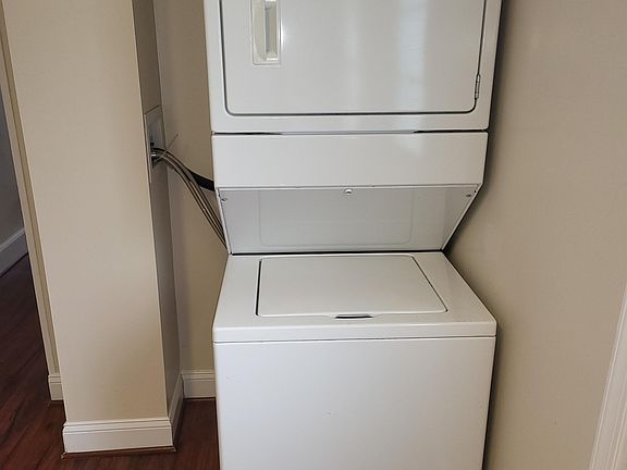 5th image of 110 E South St #1