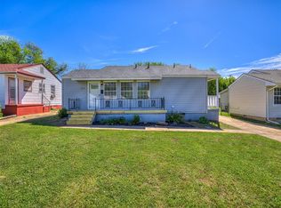 707 W Rickenbacker Dr, Midwest City, OK 73110