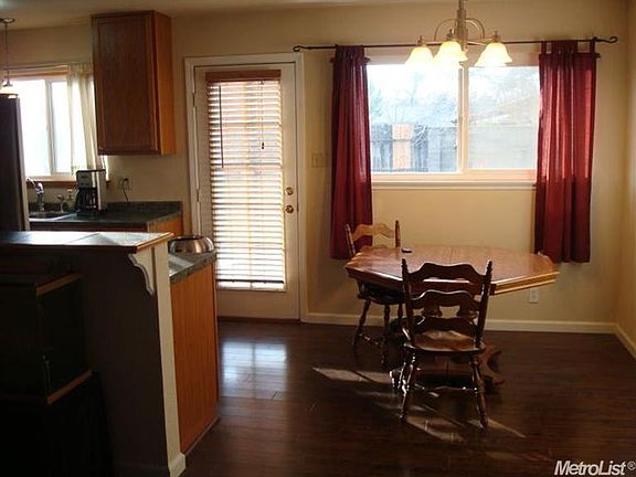 4th image of 7325 Rollingwood Blvd