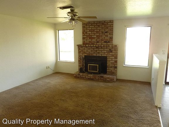 5th image of 3211 Woodbriar Dr