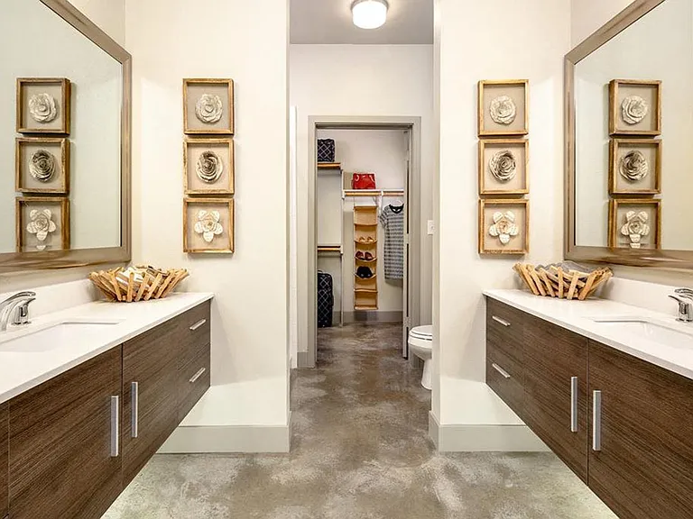 Walk-In Closets