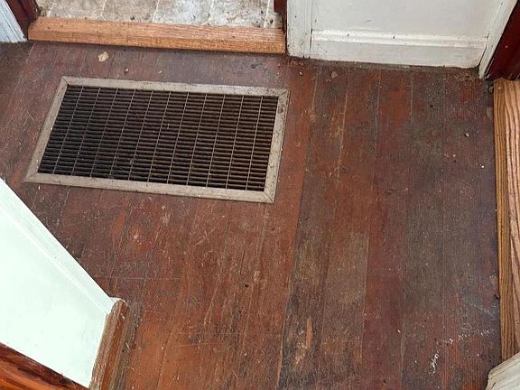 5th image of 416 Poplar St