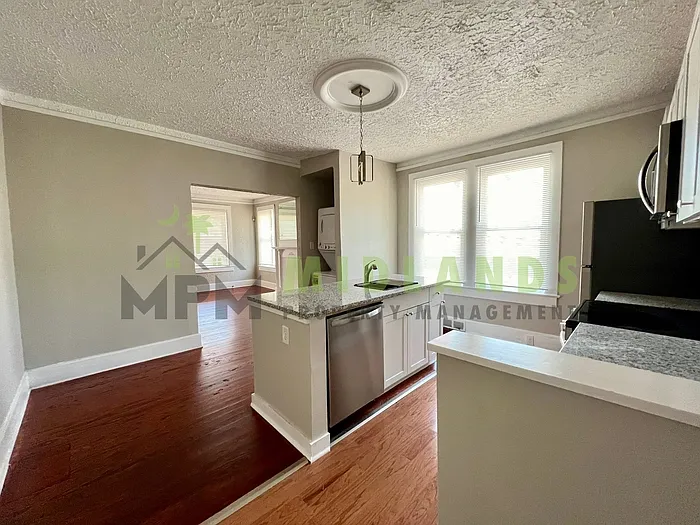 2326 Stark St #A — Photo 21