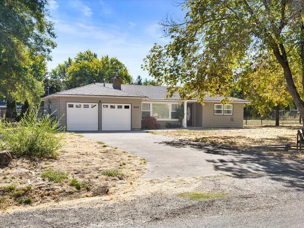 2841 Juniper Ave, Medford, OR 97502