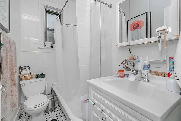 Rented by Modern Spaces | media 27