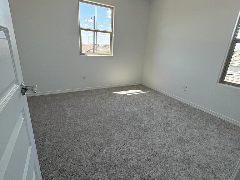 25267 N 172nd Ln — Photo 33