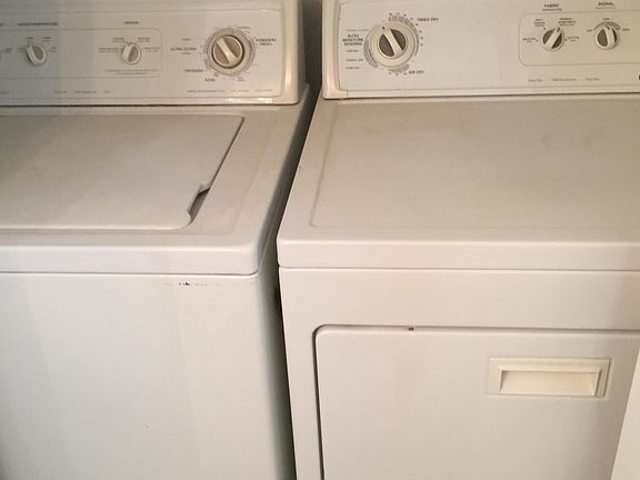 3rd image of 1409 Leeward Ln