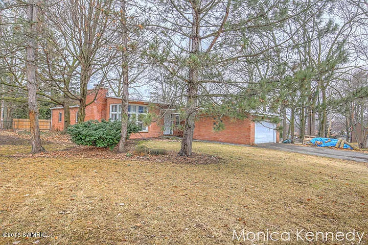 2818 Cascade Rd SE photo 1