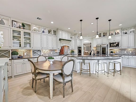 4th image of 2204 Stillhouse Hollow Ln