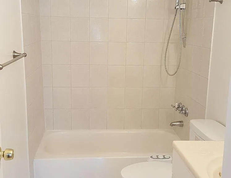 3588 Payne Ave — Photo 8