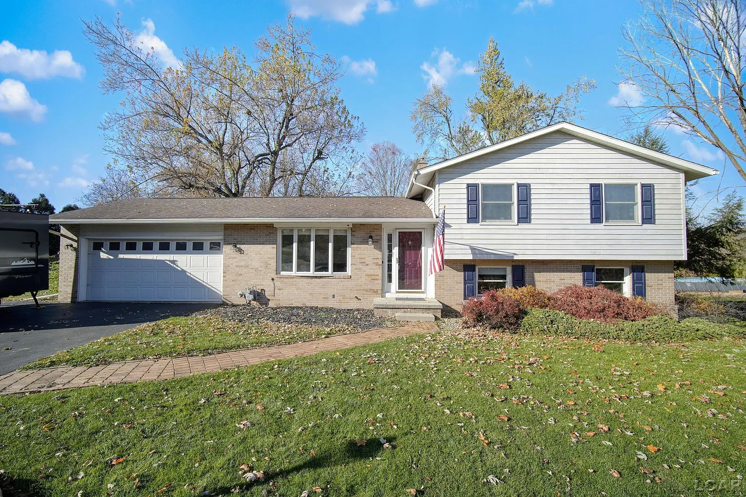 1425 Meadowview Ct photo 1
