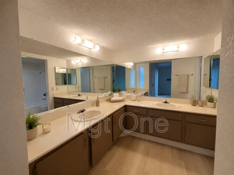 23575 Parkland Ave — Photo 15