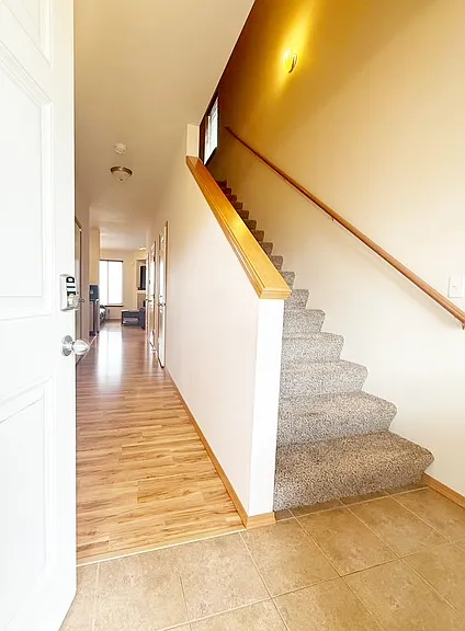 317 NE Miramar Cir #1 — Photo 4